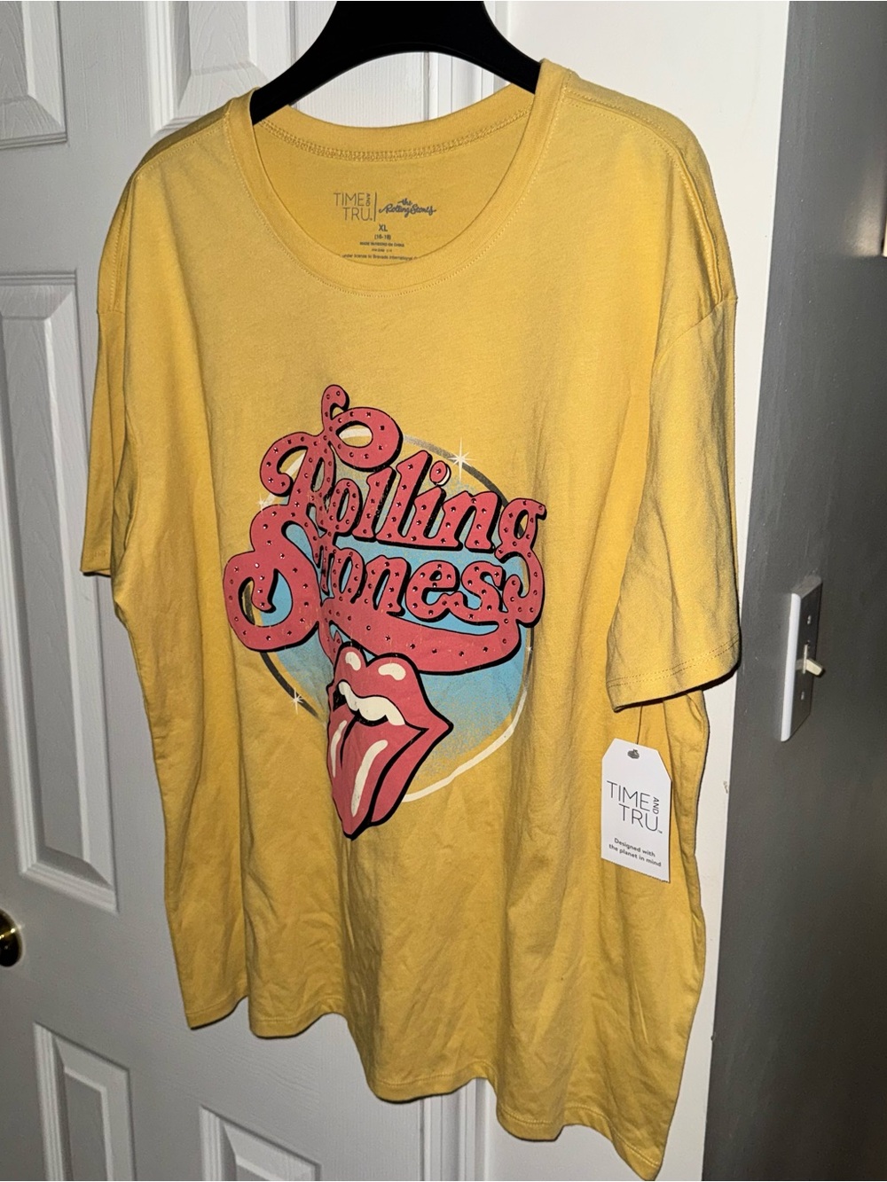 Rolling Stones Graphic Tee Bundle Women XL NWT Pink Yellow Band Shirt 2 Bundle - Picture 5 of 13